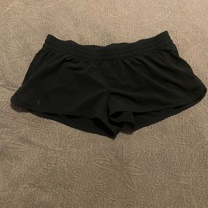 Black Under Armour Athletic Shorts Large